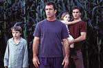 Signs (2002) - Mel Gibson, Joaquin Phoenix, Abigail Breslin, Rory Culkin